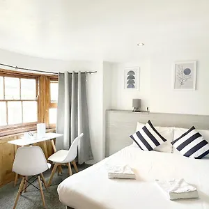Number 75 Guest house Brighton